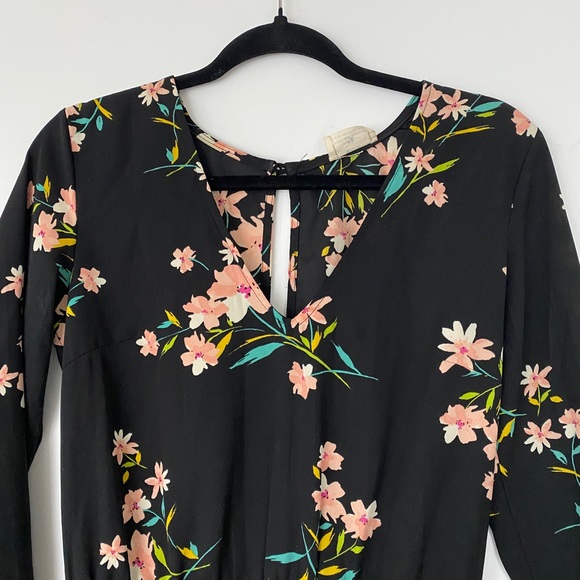 XS Black Floral Romper - Urban Outfitters - Picture 5 of 6
